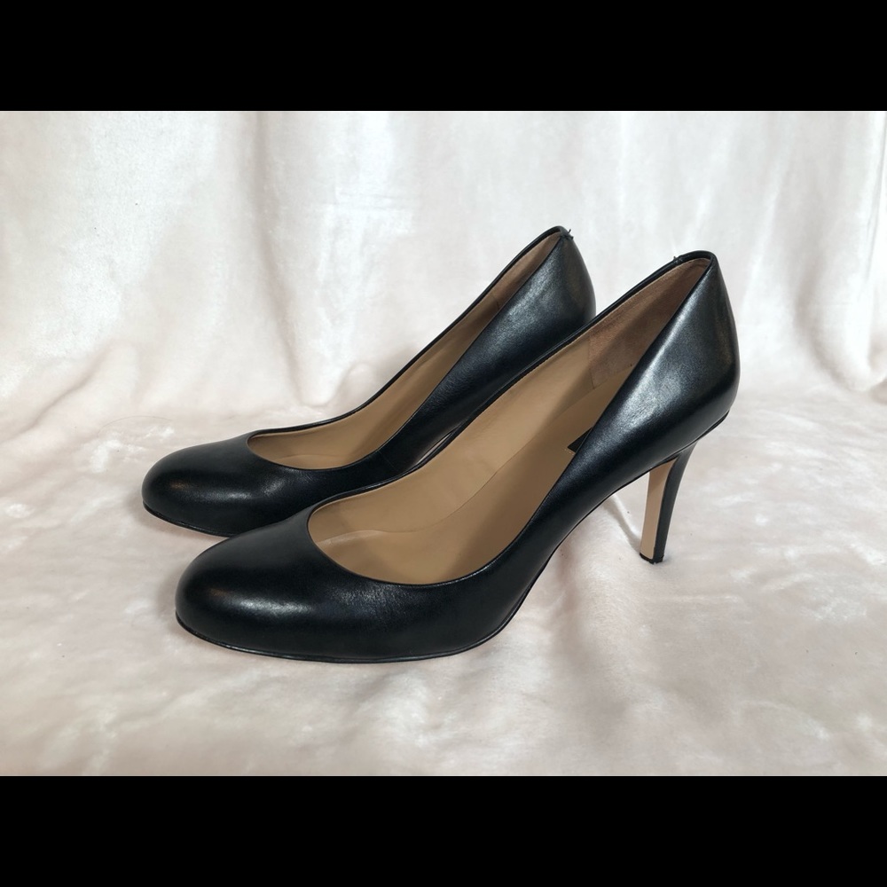 Ann Taylor new black leather pumps